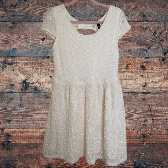 Jessica Simpson Dresses & Skirts - NEW Jessica Simpson fit and flare off white dress